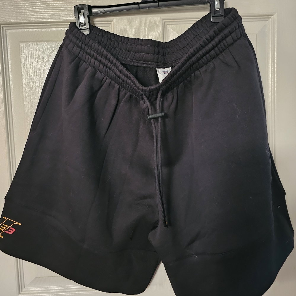 Men's Reebok Shorts - Picture 2 of 6